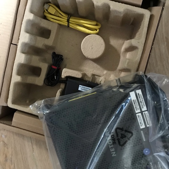 NETGEAR nighthawk Black WiFi Cable Modem Router - Picture 12 of 12